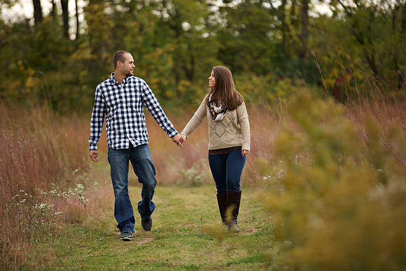 Engagement portrait at the Chippewa Nature Center in Midland, Michigan